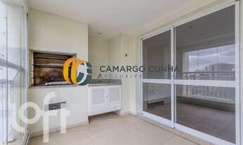 Imagem 6: Apartamento com 250 metros, possui 4 dormitórios sendo três suítes e quatro vagas. R$ 1.55