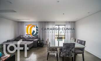 Imagem 5: Cobertura duplex com 236 metros, possui 3 dormitórios sendo duas suítes e três vagas. R$ 1