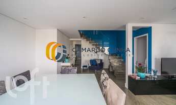 Imagem 2: Cobertura duplex com 236 metros, possui 3 dormitórios sendo duas suítes e três vagas. R$ 1