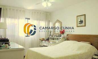 Imagem 7: Apartamento com 306 metros, possui 4 dormitórios sendo três suítes e três vagas. R$ 3.800