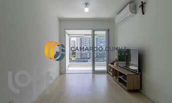 Imagem 2: Apartamento com 87 metros, possui 3 dormitórios sendo uma suíte e duas vagas. R$ 850.000,0