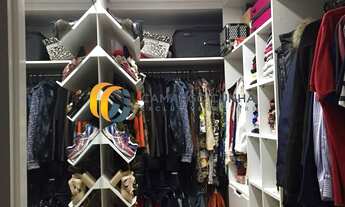 Imagem 7: Apartamento com 72 metros, possui 2 dormitórios sendo uma suíte e uma vaga. R$ 745.000,00