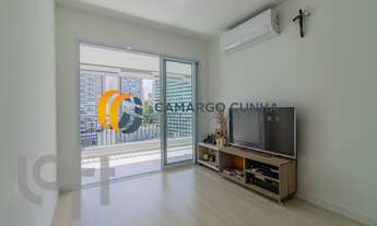 Imagem 3: Apartamento com 87 metros, possui 3 dormitórios sendo uma suíte e duas vagas. R$ 850.000,0
