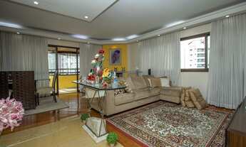 Imagem 2: Apartamento com 175 metros, possui 4 dormitórios sendo três suítes e três vagas - Morumbi