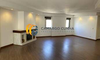 Imagem 4: Cobertura duplex com 490 m², possui 4 dormitórios, sendo uma suíte e seis vagas - Moema/SP