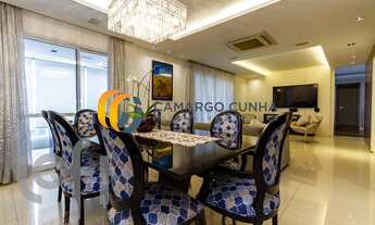 Imagem 4: Apartamento com 204 metros, possui 4 dormitórios sendo duas suítes e três vagas. R$ 1.800