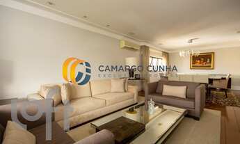 Imagem 2: Apartamento com 250 metros, possui 3 suítes e quatro vagas - Moema/SP