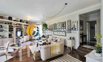 Imagem 2: Apartamento com 242 m², possui 4 suítes e seis vagas - Moema/SP