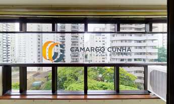 Imagem 6: Apartamento com 160 m², possui 3 suítes e duas vagas - Moema/SP