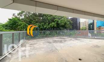 Imagem 7: Apartamento com 332 m², possui 4 suítes e quatro vagas - Alto de Pinheiros/SP