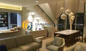 Imagem: Apartamento duplex com 205 m², possui 4