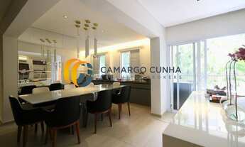 Imagem 2: Apartamento com 145 m², possui 3 dormitórios sendo duas suítes e duas vagas - Itaim Bibi/S