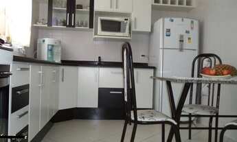 Imagem 3: Sobrado em condominio 3 dorm 1 suite garagem 2 veiculos cobertos excelente local