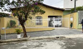 Imagem: 3 dormitórios na Rua Agripino Guedes