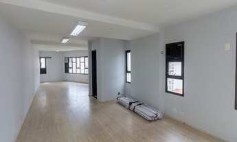 Imagem: 2 banheiro, 2 vagas na garagem, 60M² de