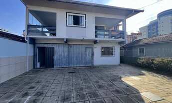 Imagem: Belo Sobrado no Centro de Penha/SC!!!