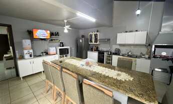 Imagem 4: Venha se encantar com este belo sobrado no coração de Penha/SC!!