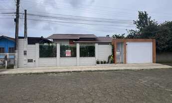 Imagem: Encantadora casa no Centro de Penha/SC!!