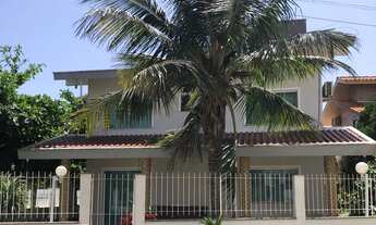 Imagem: Belo sobrado próximo a Praia do Quilombo