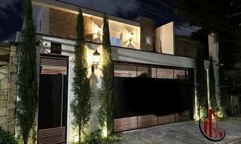 Imagem 3: Mansão de alto padrão para locação com 4 suítes e piscina na Vila Bertioga!