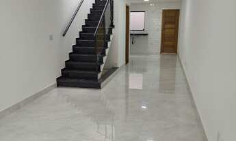 Imagem 2: Lindo Sobrado Frontal com 03 dormitórios sendo 01 suíte e 02 vagas na Vila Granada!!!