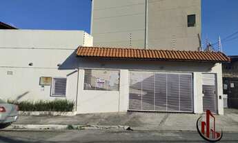 Imagem: Casa em condomínio com duas suítes para