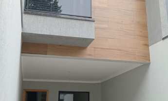 Imagem: Lindo Sobrado Frontal com 3 dormitórios