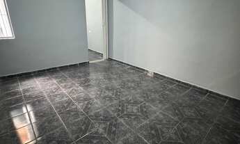 Imagem 6: Casa para alugar com dois quartos, não é individual. Zona Leste!