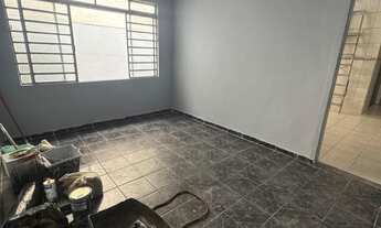 Imagem 2: Casa para alugar com dois quartos, não é individual. Zona Leste!