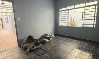 Imagem 3: Casa para alugar com dois quartos, não é individual. Zona Leste!