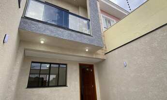 Imagem: Lindo Sobrado Frontal com 02 suítes e 01