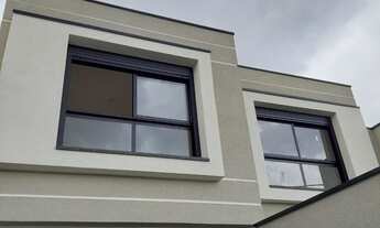 Imagem: Sobrado com 03 suites na Penha!