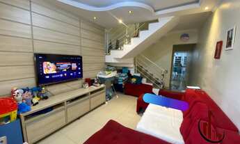 Imagem: Casa para venda com três quartos na Vila