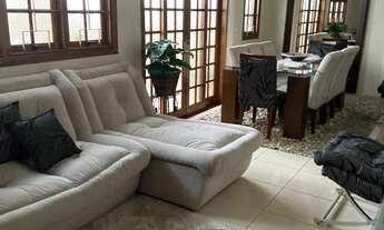 Imagem: Casa com 5 quartos para venda na Chácara