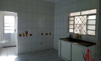 Imagem 4: Casa com 6 quartos, sendo 3 casas no quintal