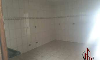 Imagem 4: Casa para venda com três quartos sendo uma suíte no Jardim Aricanduva!