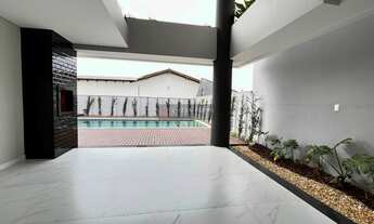 Imagem 7: Casa de ALTO PADRÃO, no Bairro Gloria - Joinville SC Para você que procura segurança, es