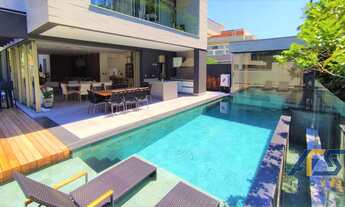 Imagem 1: Casa lindamente decorada, à venda na Riviera de São Lourenço