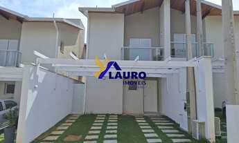 Imagem: Impecável Casa em Condomínio à Venda