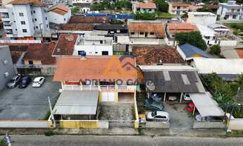 Imagem: Amplo terreno e casa construída para você