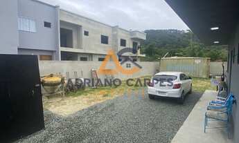 Imagem 2: Terreno em Penha-SC de 300m² com sala comercial e Kitnet construída no bairro de Gravatá