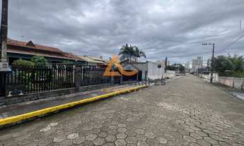 Imagem 2: Casa com amplo terreno com3 dormitórios, sendo 1 suíte, na praia do Gravatá em Navegantes