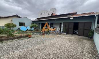 Imagem 5: Casa com amplo terreno com3 dormitórios, sendo 1 suíte, na praia do Gravatá em Navegantes