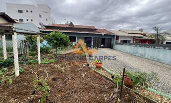 Imagem 7: Casa com amplo terreno com3 dormitórios, sendo 1 suíte, na praia do Gravatá em Navegantes