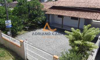 Imagem 2: Casa com 04 quartos e amplo terreno 17 X 21 na Praia de Gravatá, Navegantes, SC Adriano Ca