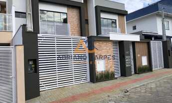 Imagem 2: Adriano Carpes Imóveis vende sobrado geminado com 03 dormitórios sendo 1 suíte em Centro-P