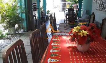 Imagem 3: Adriano Carpes imóveis vende casa com terreno, com viabilidade de 19 pavimentos no centro