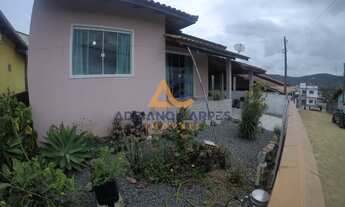 Imagem: Adriano Carpes Imóveis vende casa no Bairro