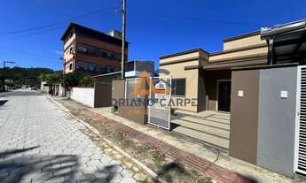 Imagem 2: Casa com 02 quartos sendo 01 suíte na Praia de Gravatá, Navegantes, SC Adriano Carpes Imóv