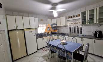 Imagem 3: Casa de Temporada com 3 dormitórios, à 1.113 mts do mar